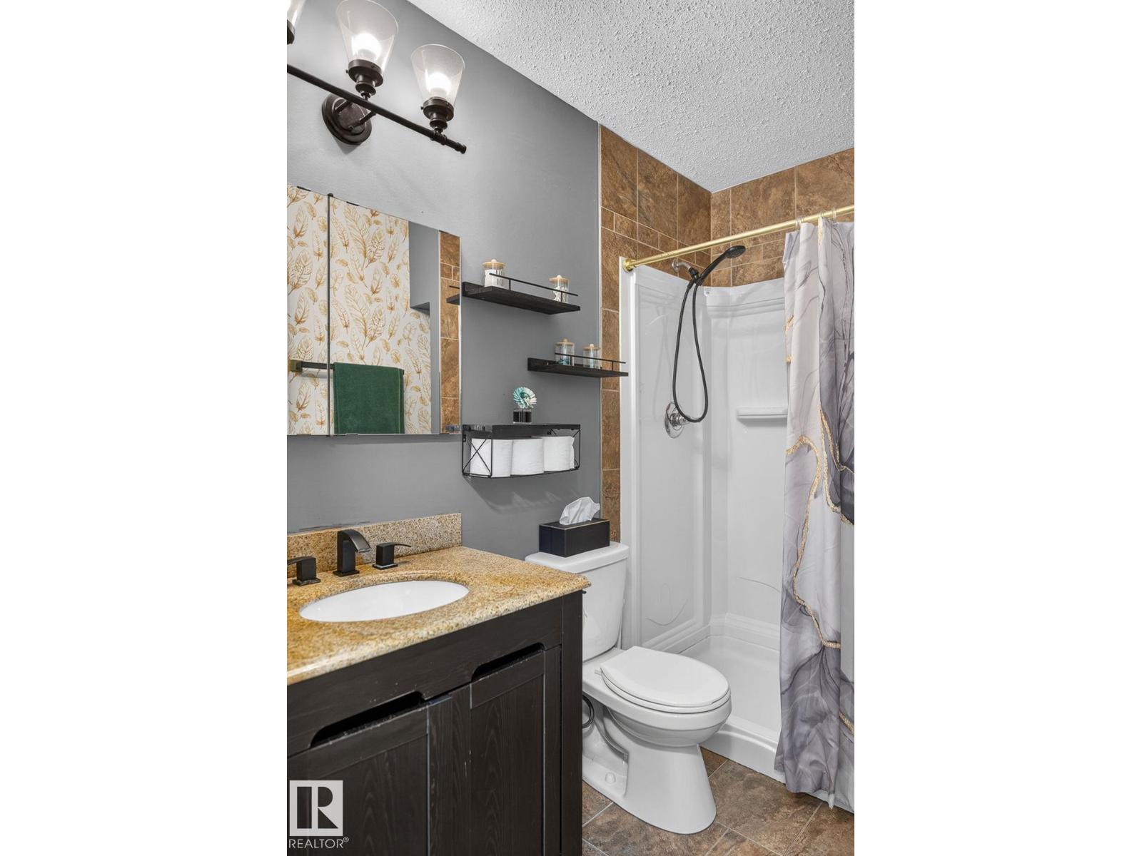 8517 95 B AV — photo 20