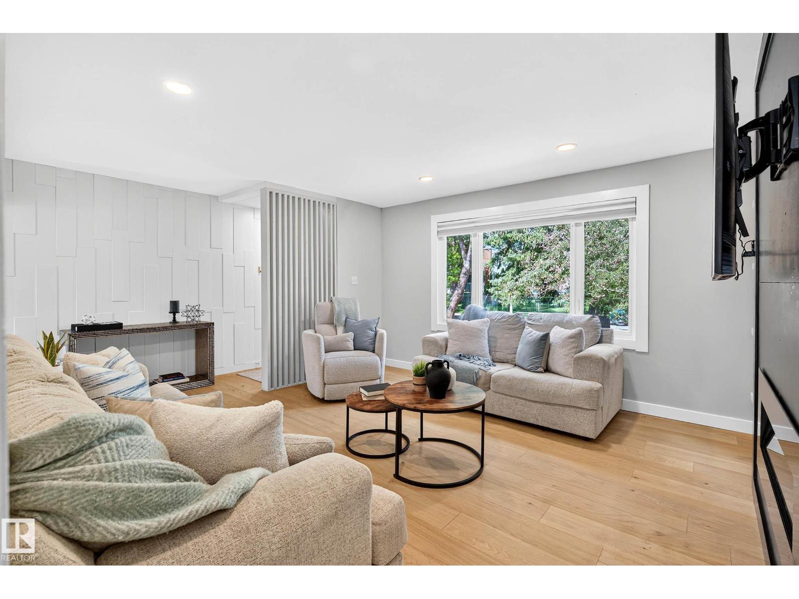 10507 69 AV NW — photo 6
