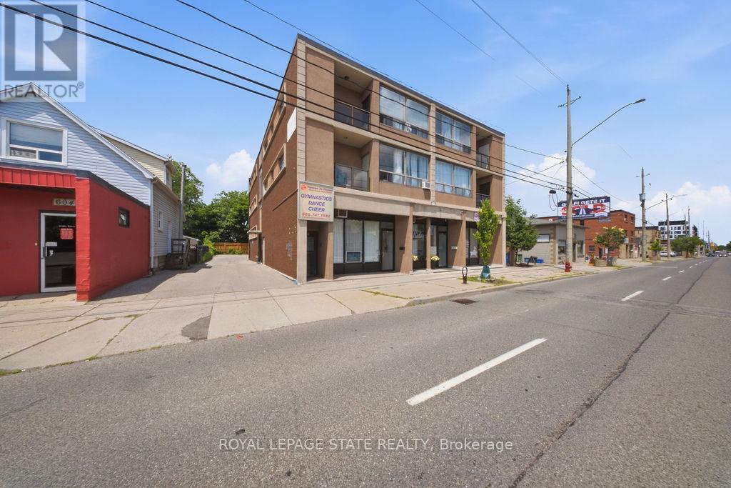 600 UPPER WELLINGTON STREET - 8