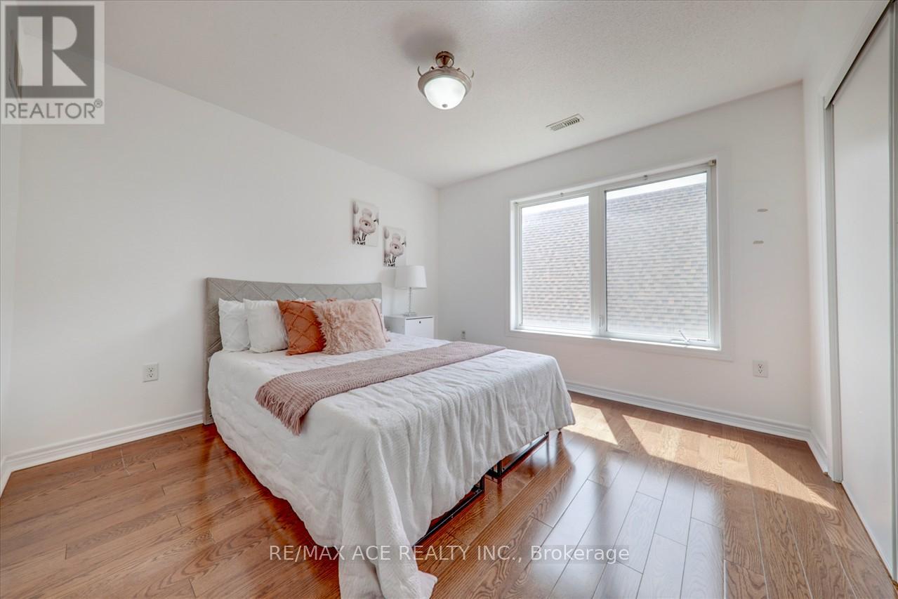43 KAWNEER TERRACE - 16