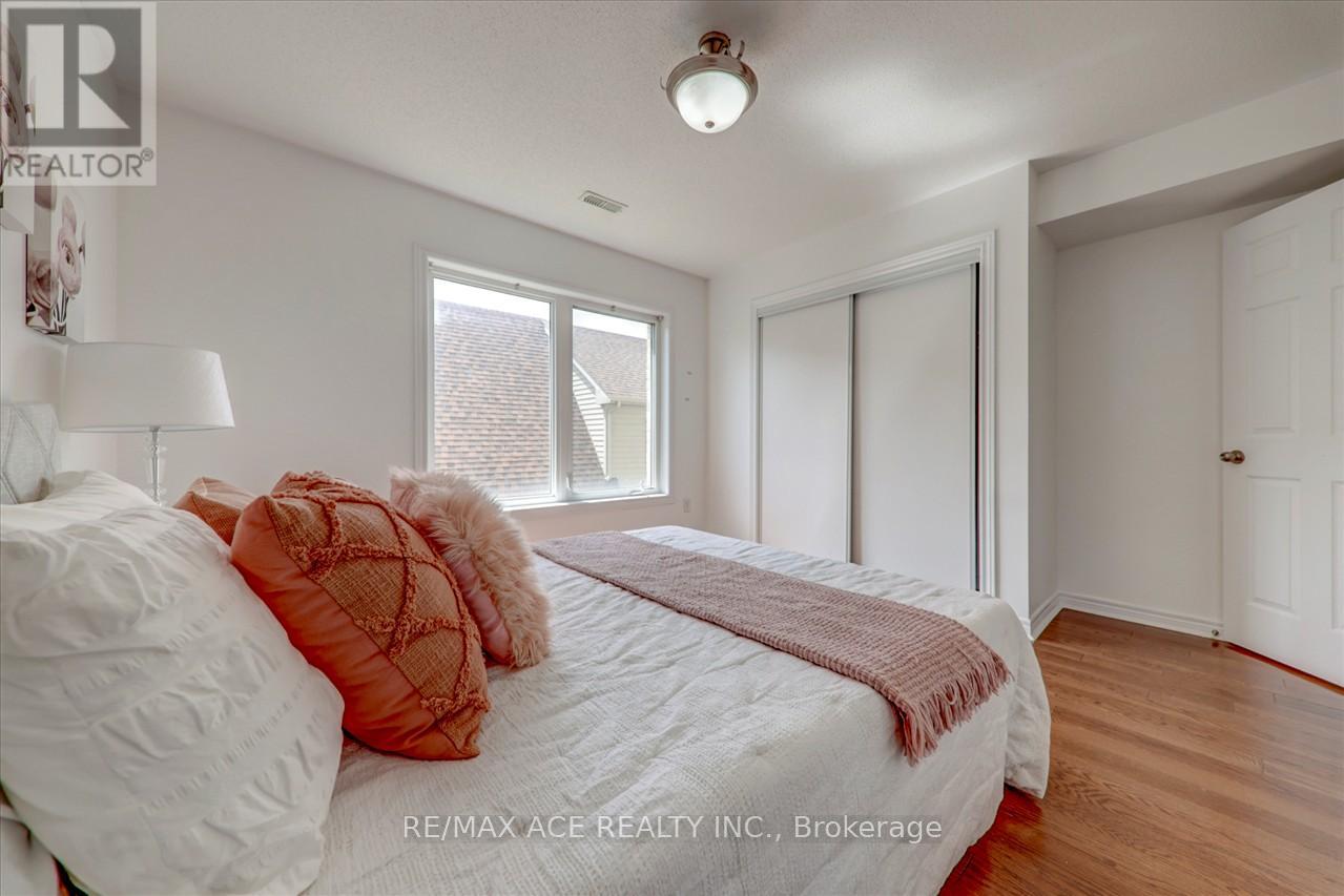 43 KAWNEER TERRACE - 17