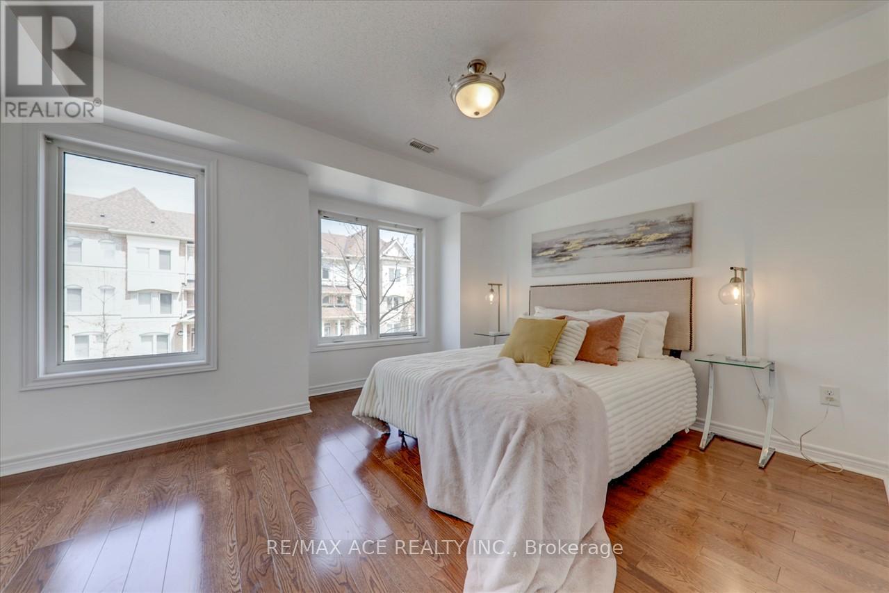 43 KAWNEER TERRACE - 19