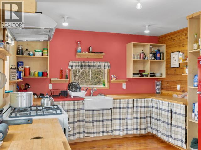 96750 ALASKA HIGHWAY - 37