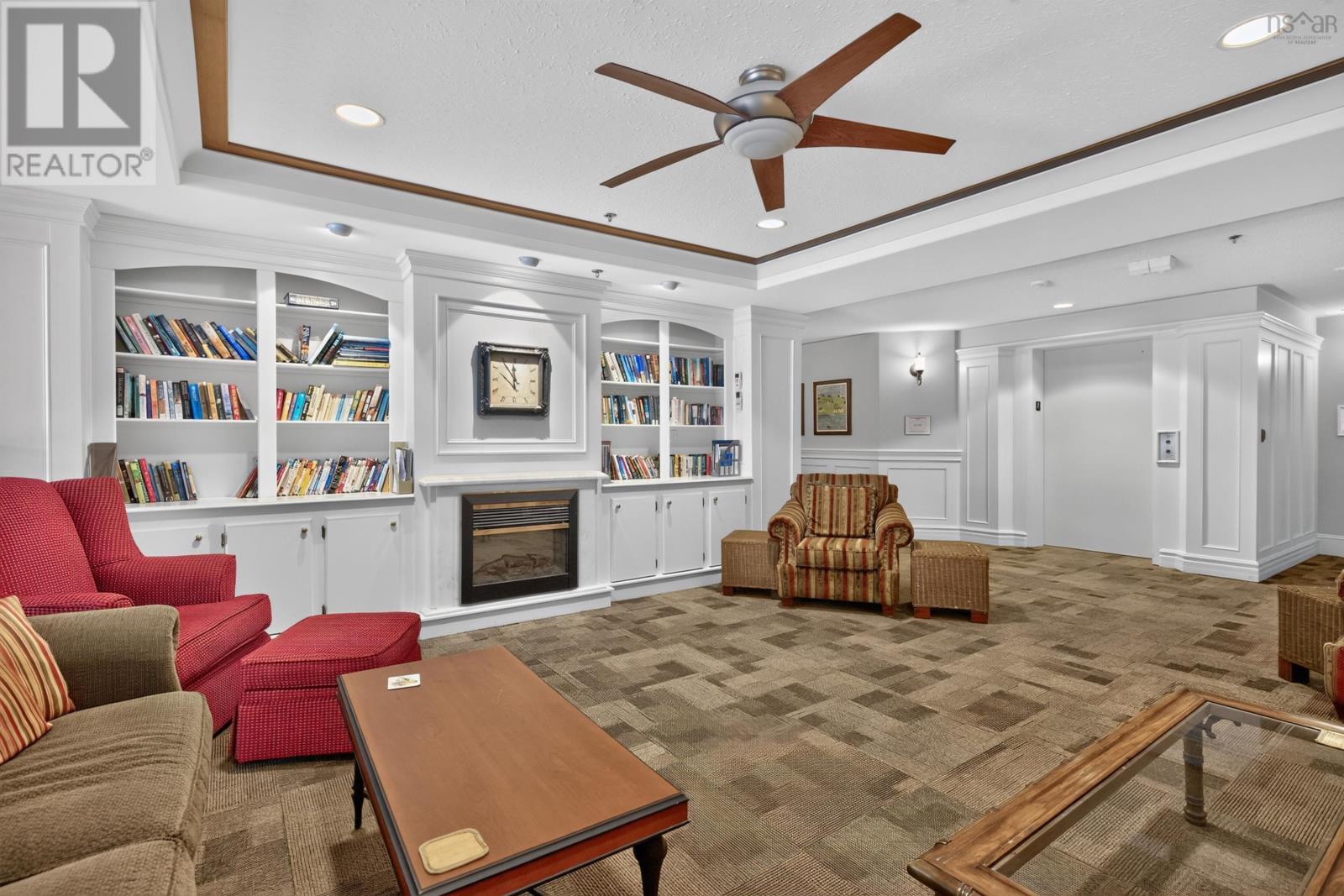 #304 114 Regency Park Drive - 33