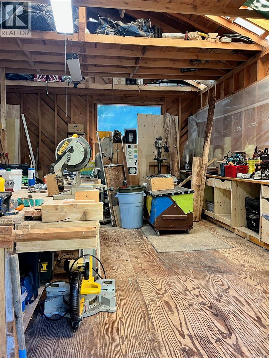 323 Sawmill Rd - 28