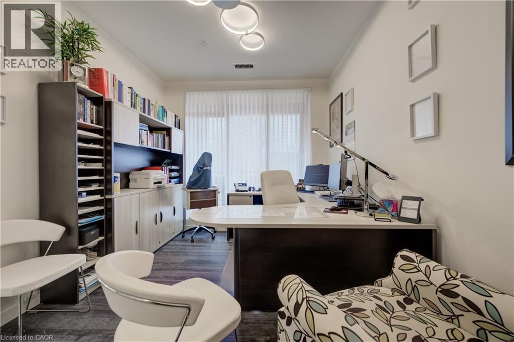 #112 690 KING Street W - 21