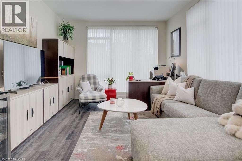 #112 690 KING Street W - 11