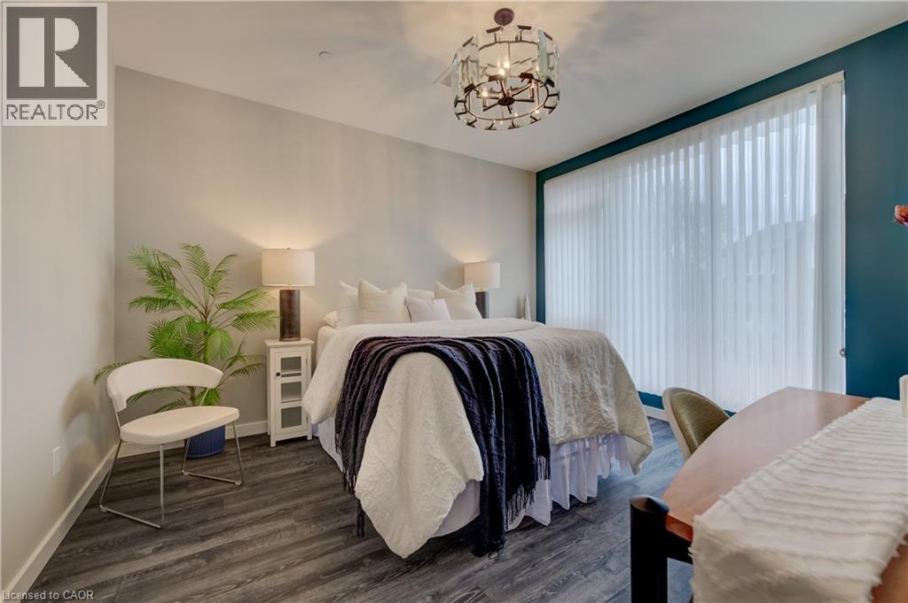 #112 690 KING Street W - 14