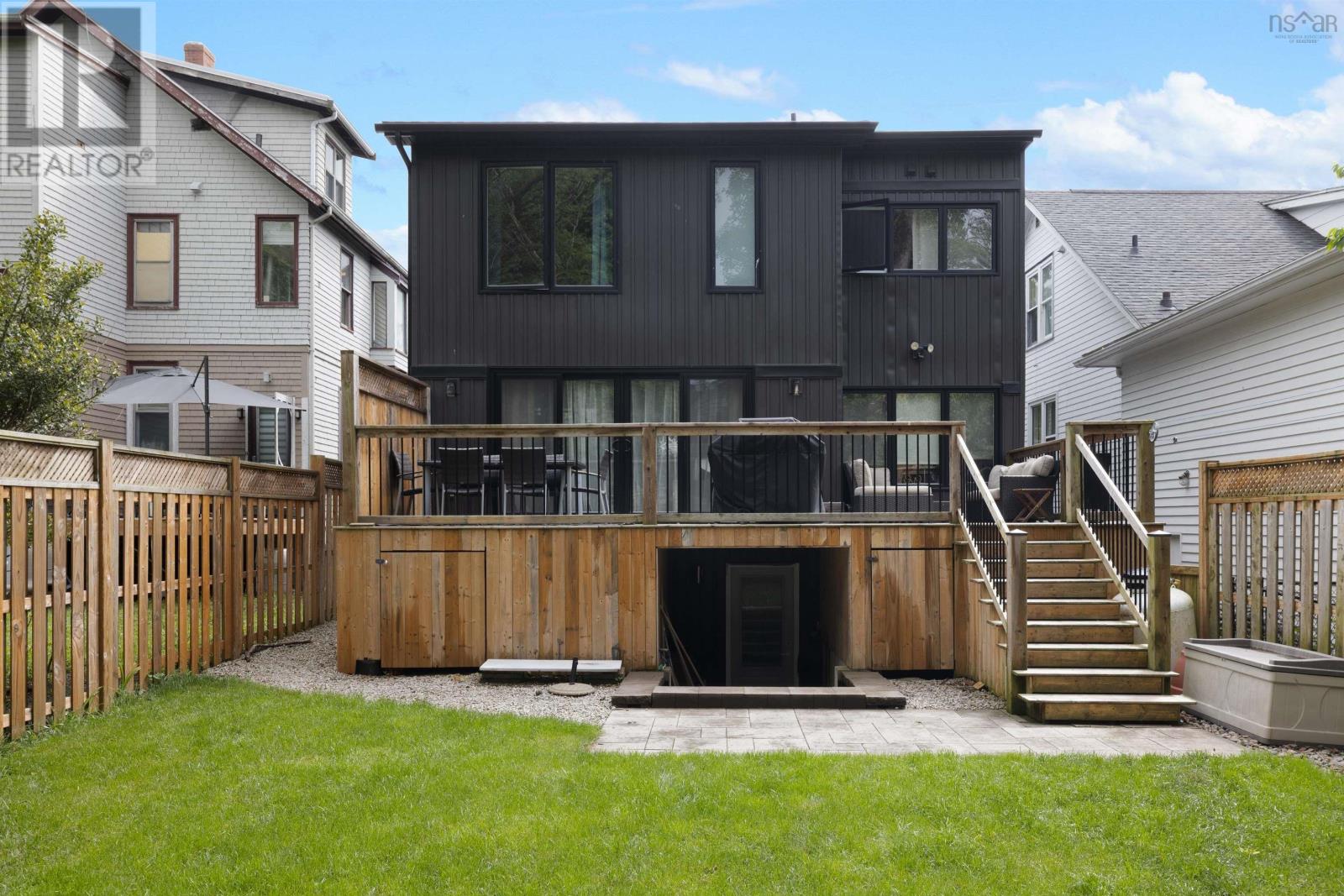 1162 Waterloo Street - 26