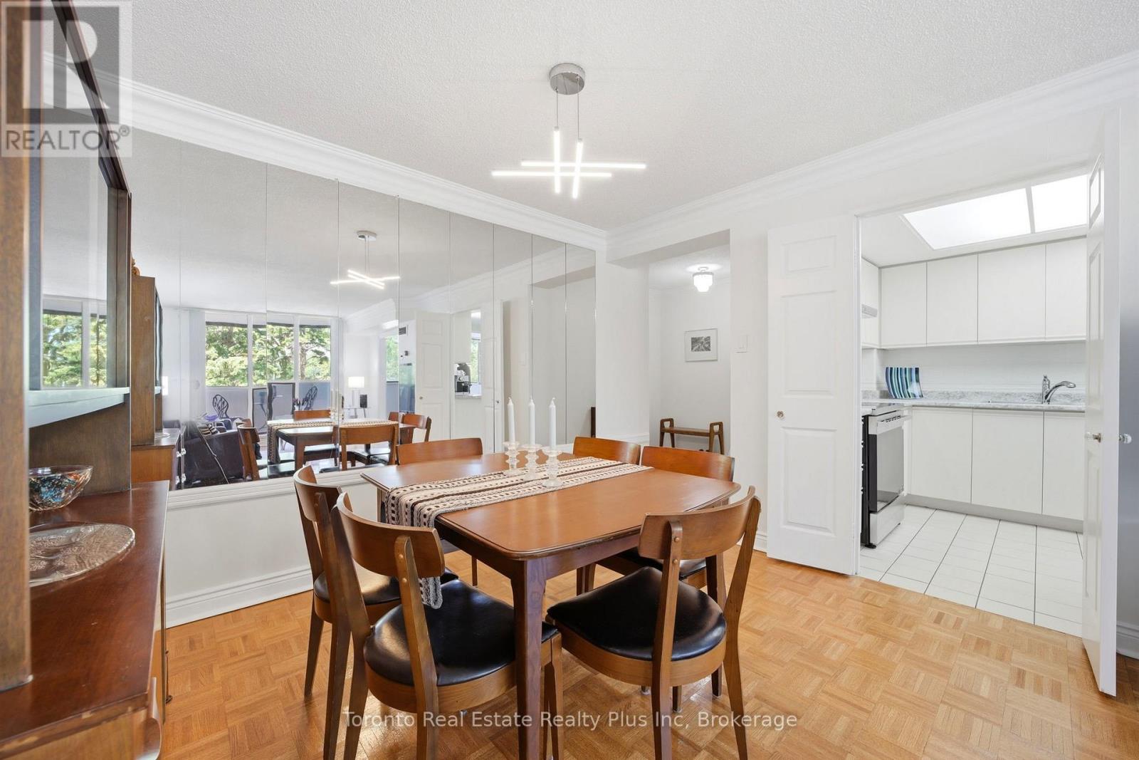 #203 1111 BOUGH BEECHES BOULEVARD - 18