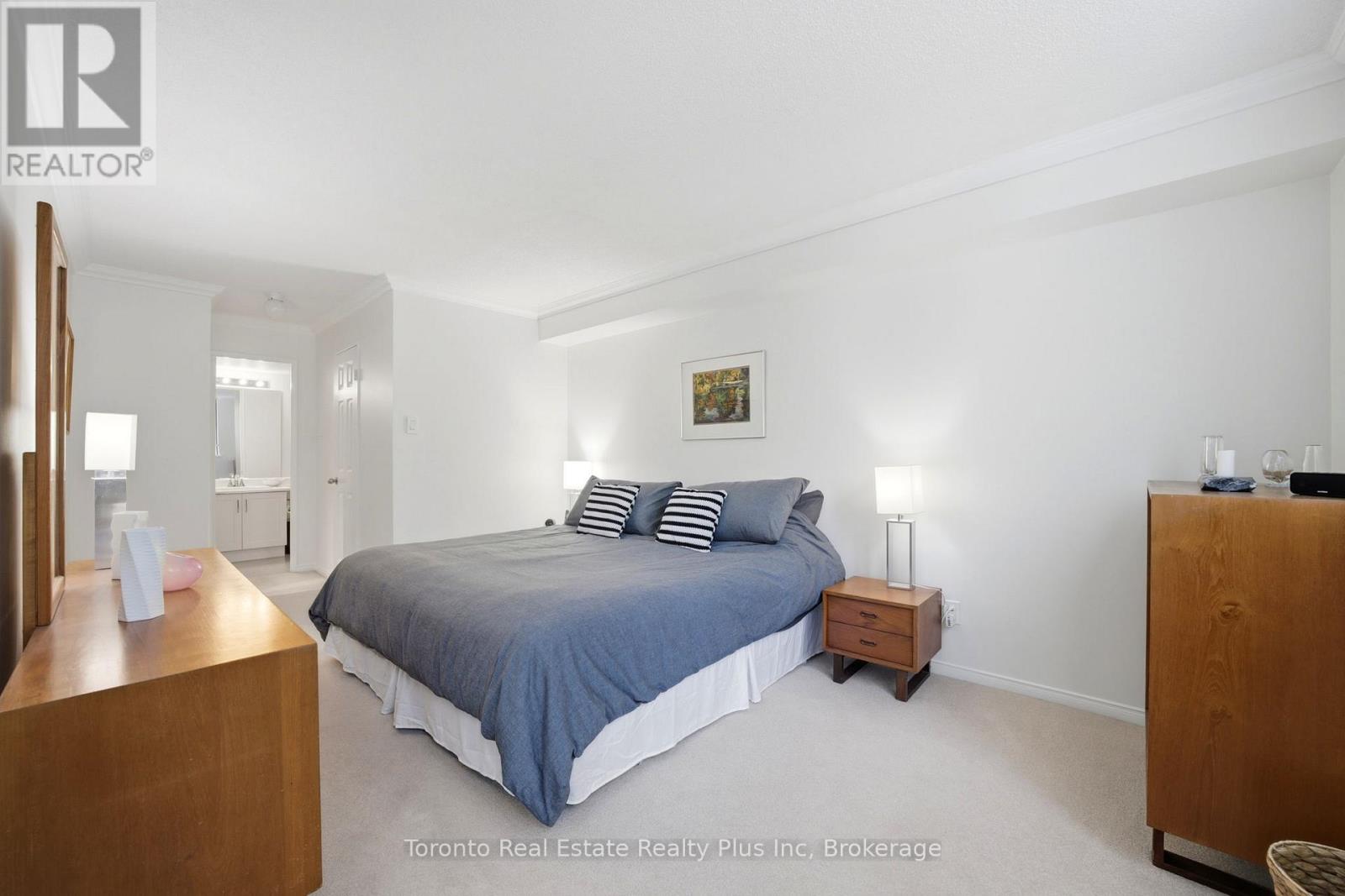 #203 1111 BOUGH BEECHES BOULEVARD - 22