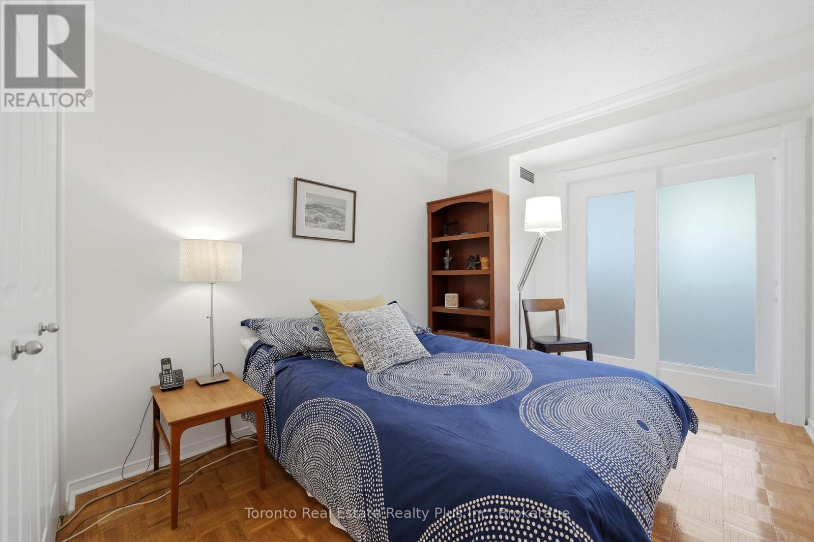 #203 1111 BOUGH BEECHES BOULEVARD - 29