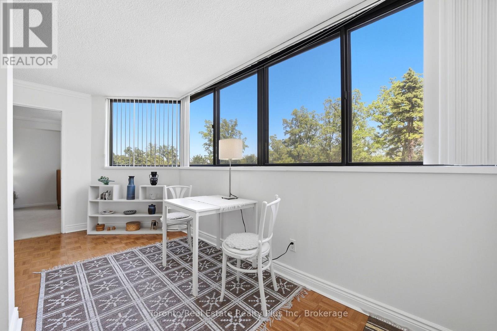 #203 1111 BOUGH BEECHES BOULEVARD - 37