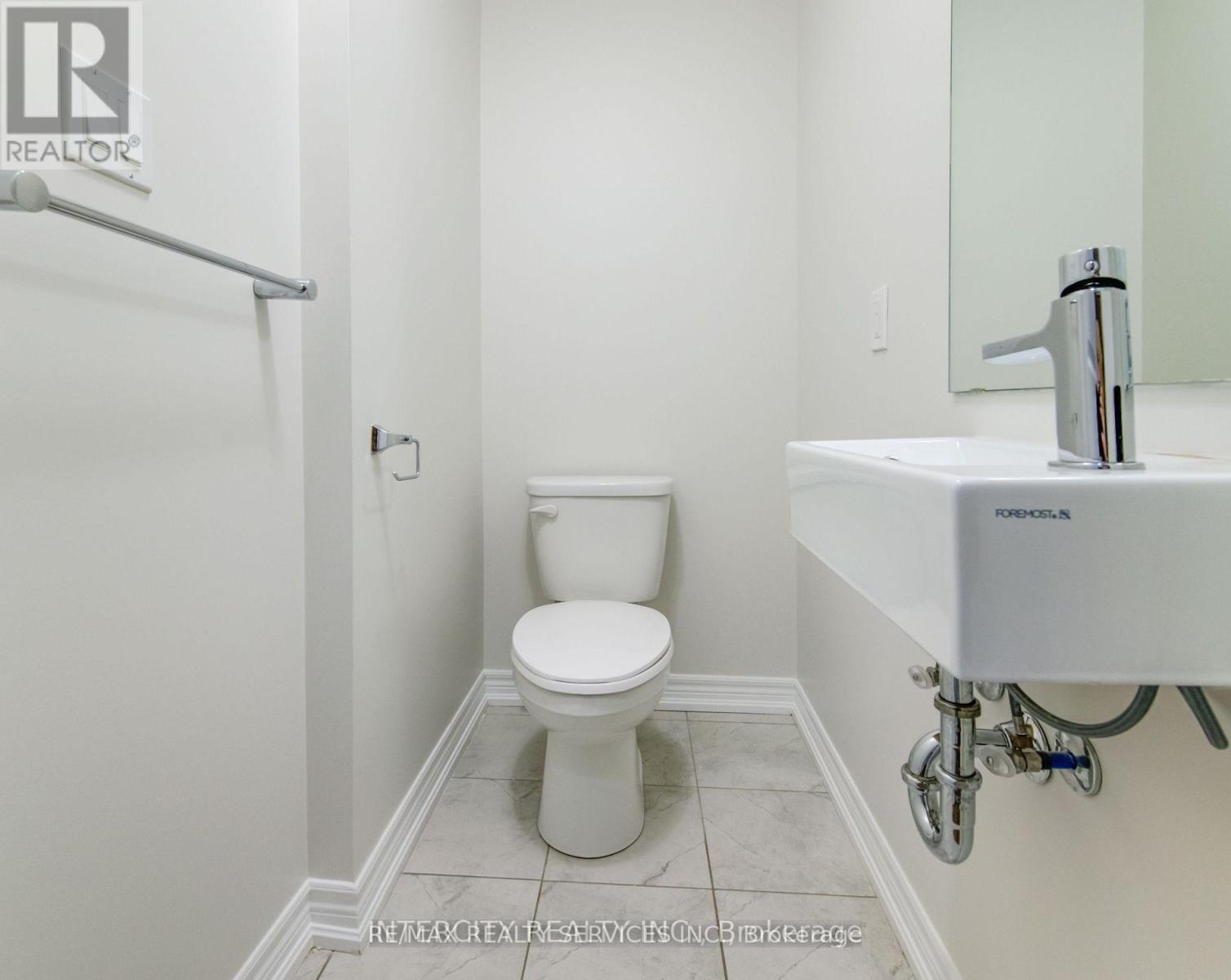 #4 2205 LILLYKIN STREET - 14