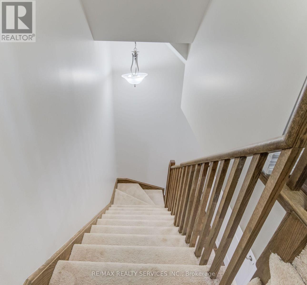 #4 2205 LILLYKIN STREET - 19