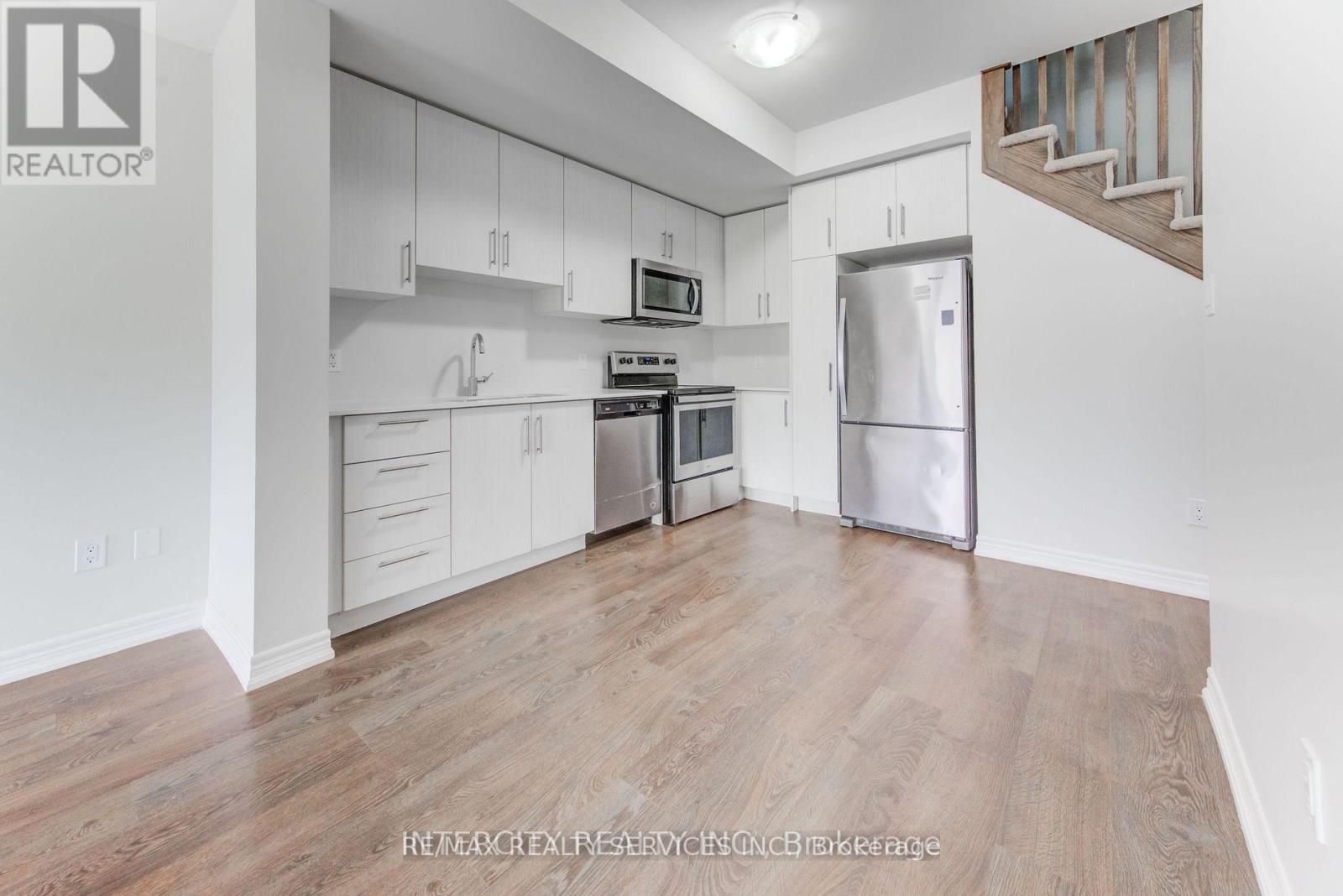 #4 2205 LILLYKIN STREET - 6