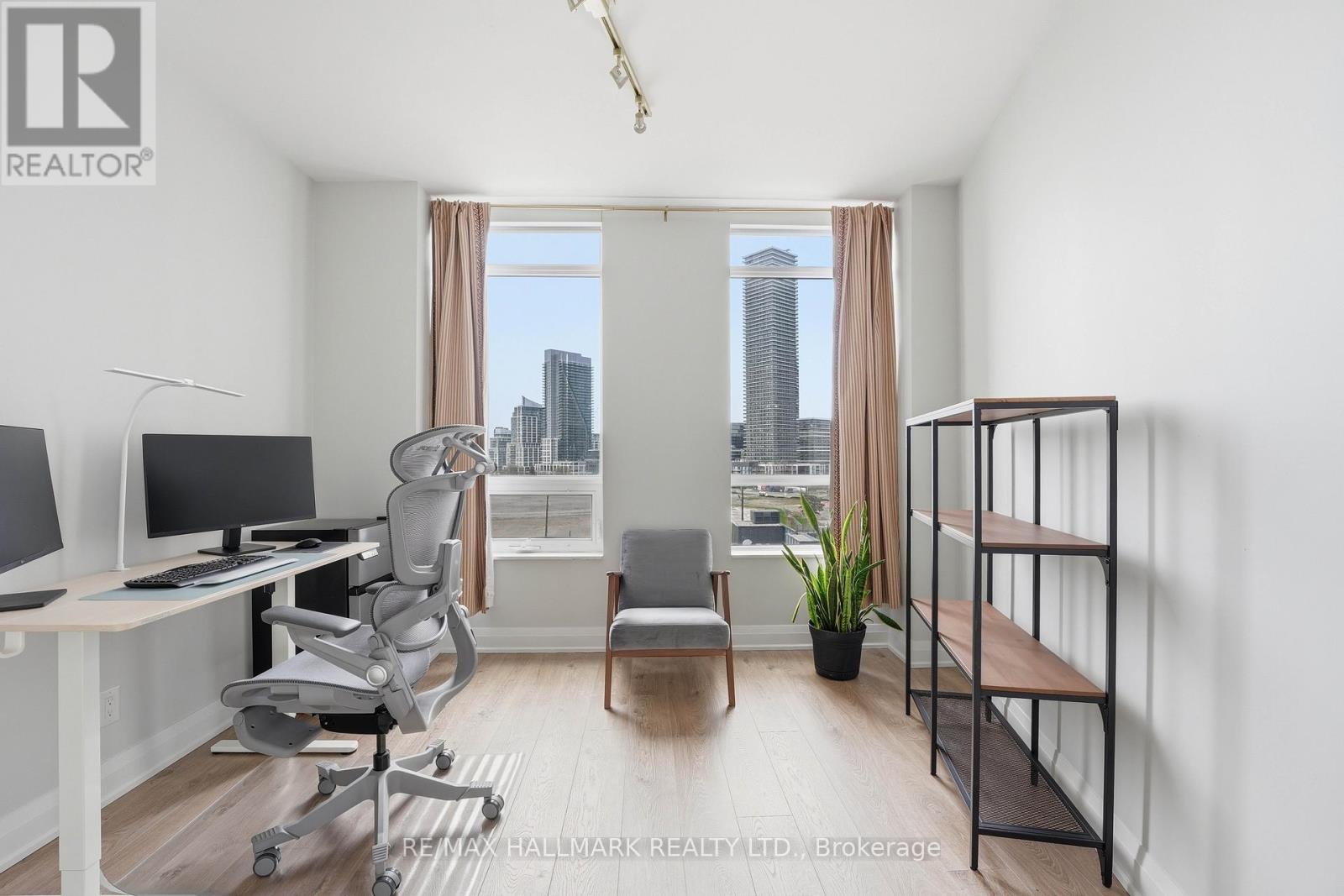 #710 36 PARK LAWN ROAD - 10