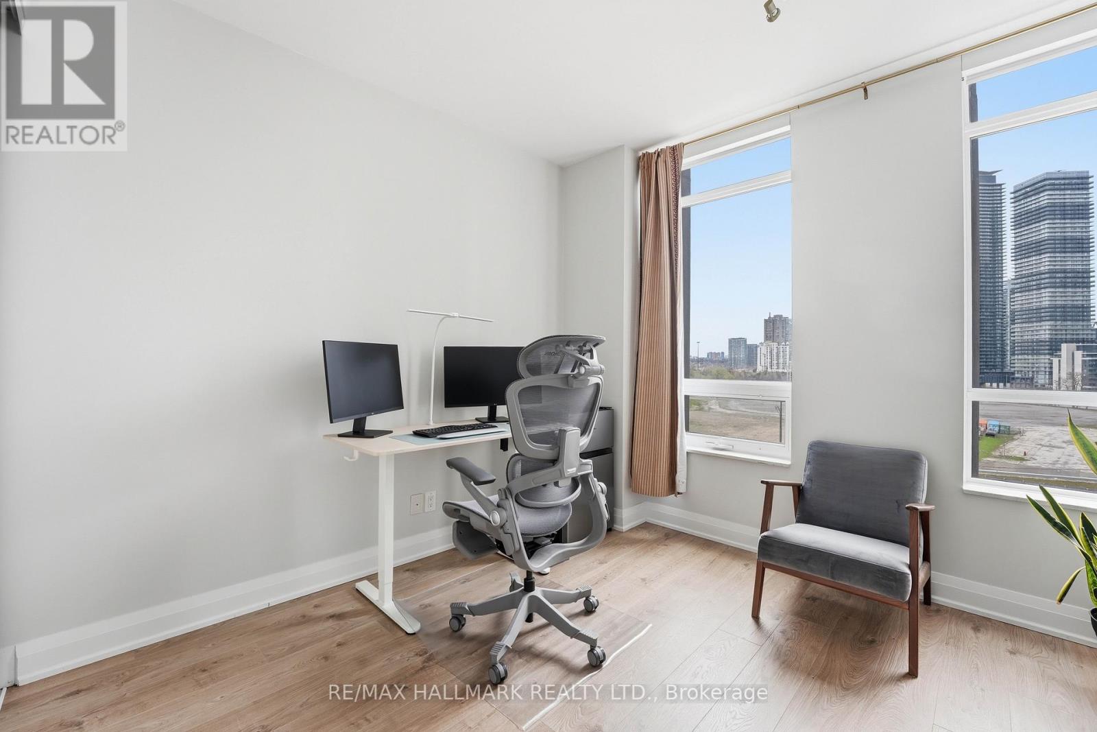#710 36 PARK LAWN ROAD - 11