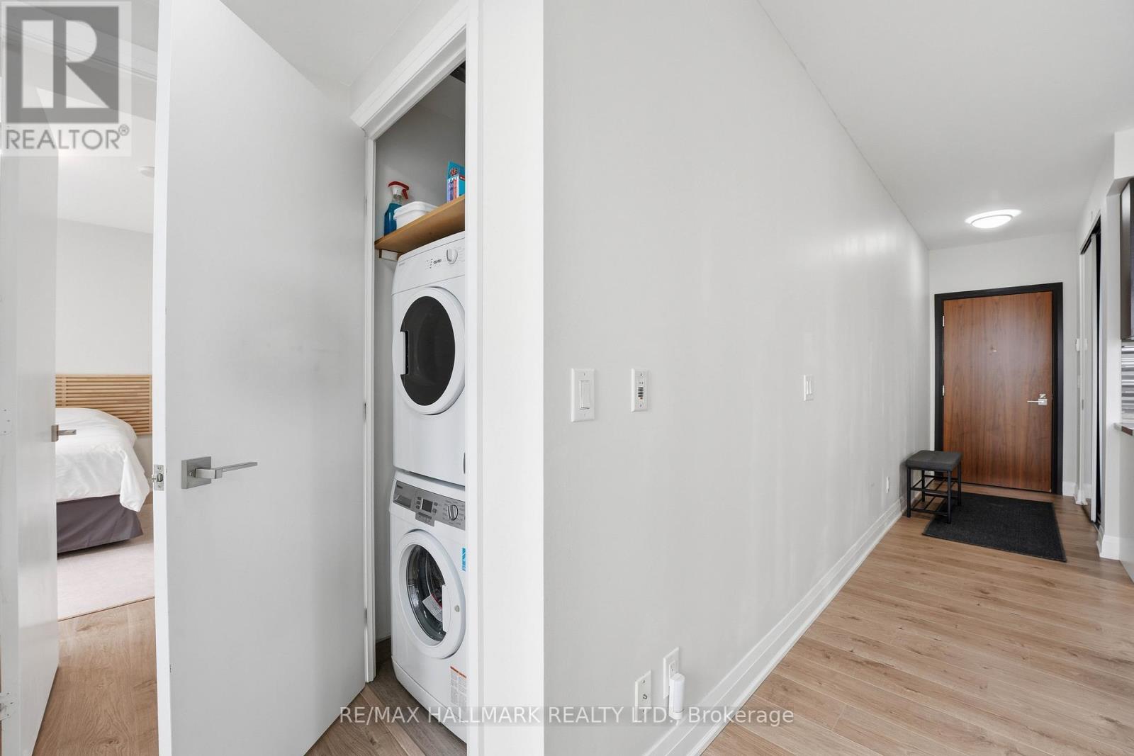 #710 36 PARK LAWN ROAD - 13