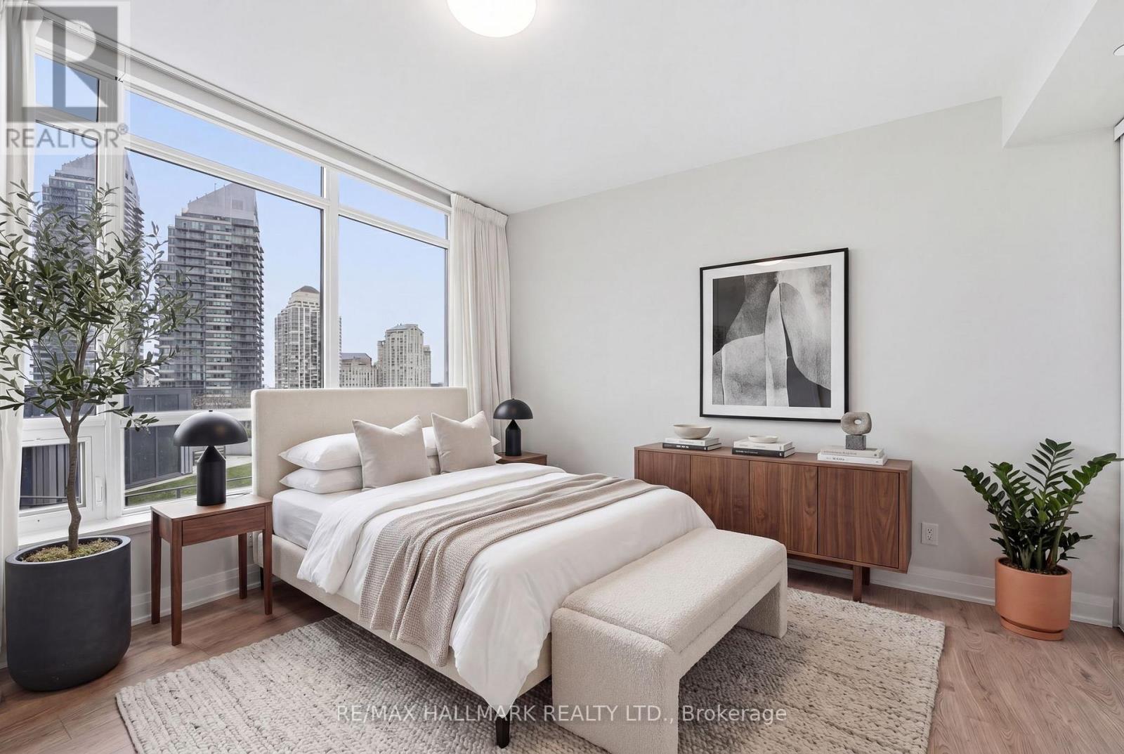 #710 36 PARK LAWN ROAD - 14