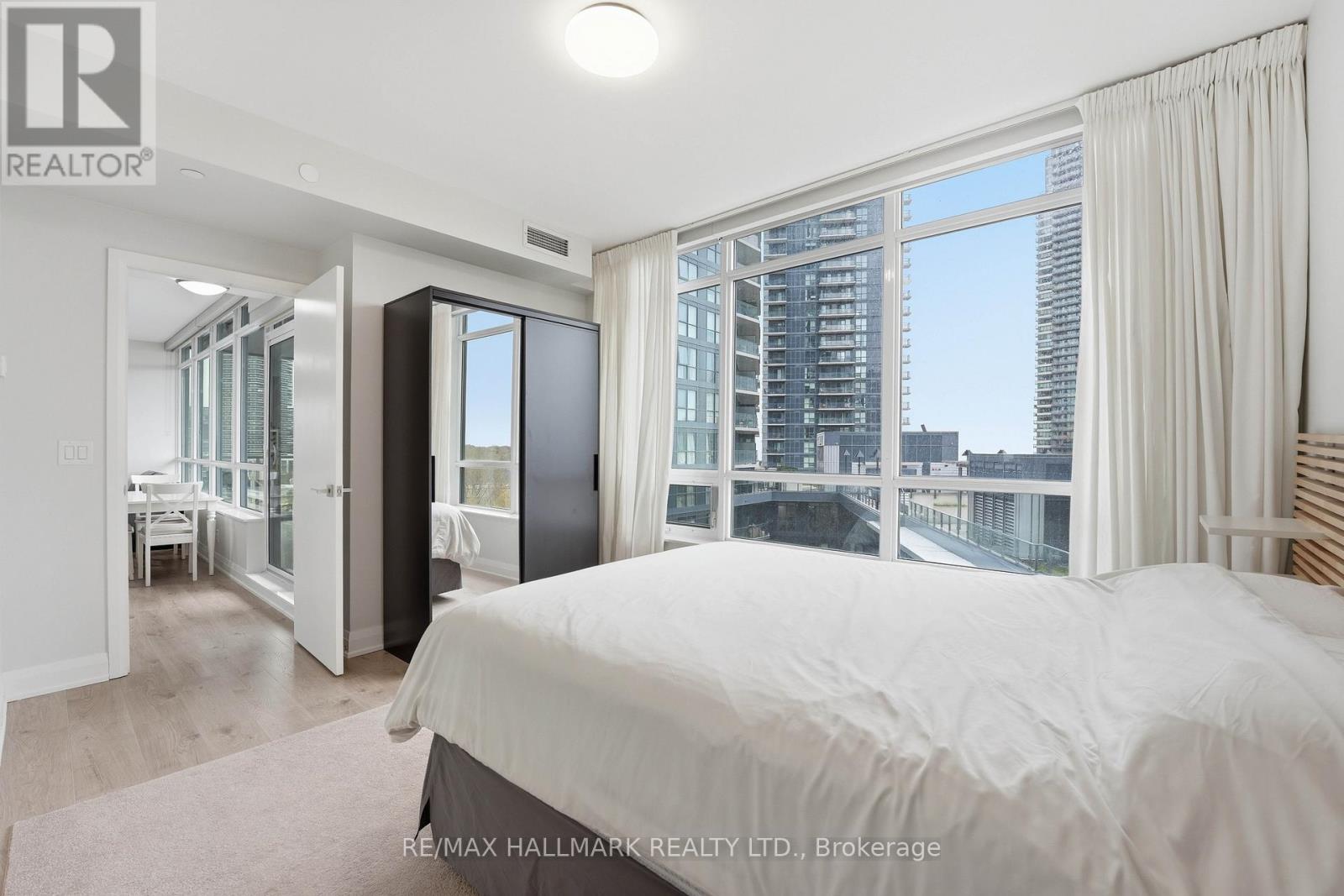 #710 36 PARK LAWN ROAD - 16