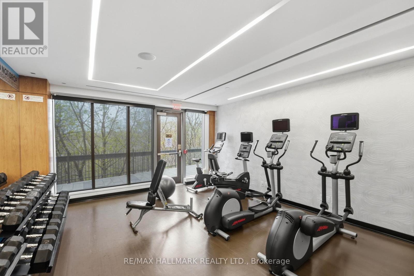 #710 36 PARK LAWN ROAD - 24