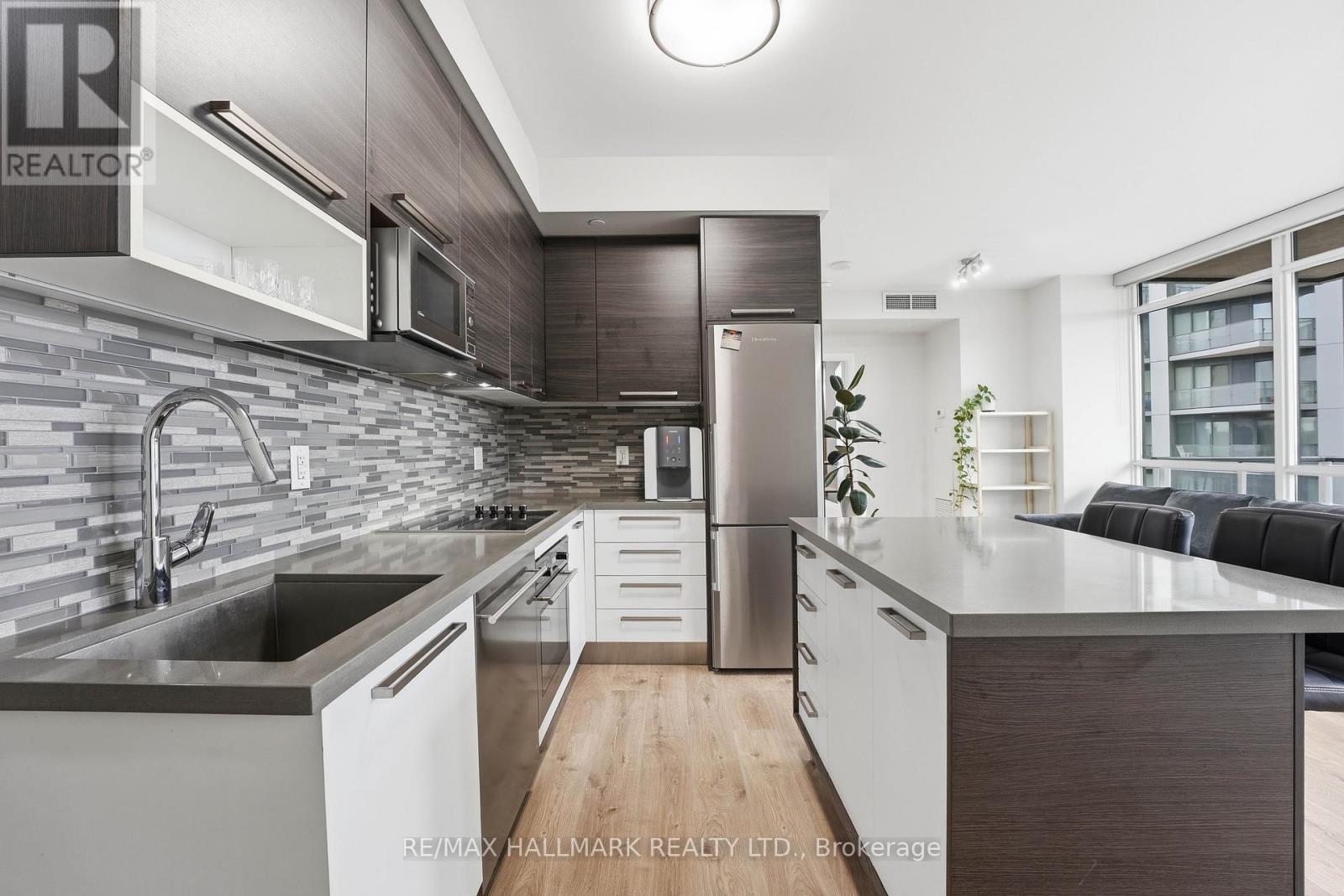 #710 36 PARK LAWN ROAD - 8