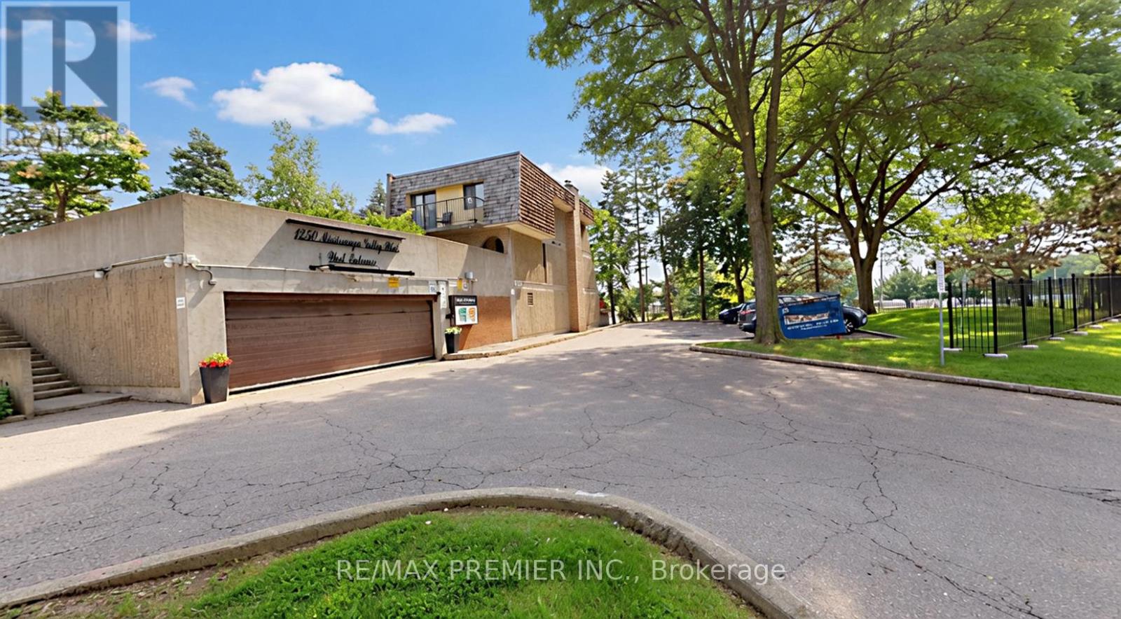 #51 1250 MISSISSAUGA VALLEY BOULEVARD - 18