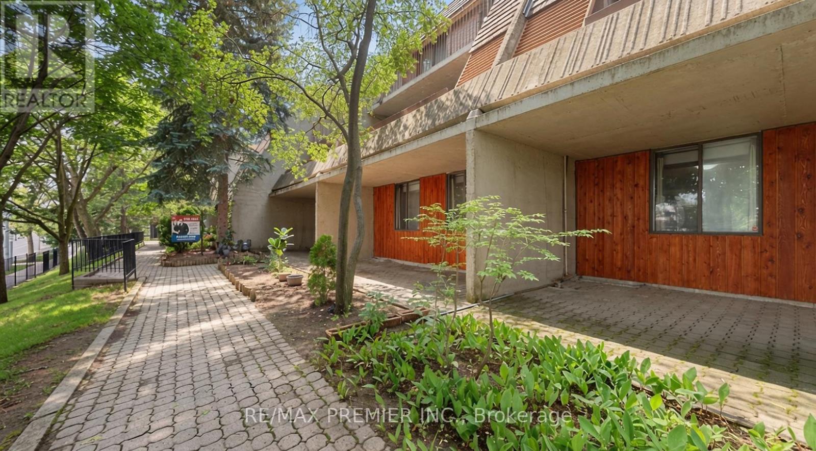 #51 1250 MISSISSAUGA VALLEY BOULEVARD - 19