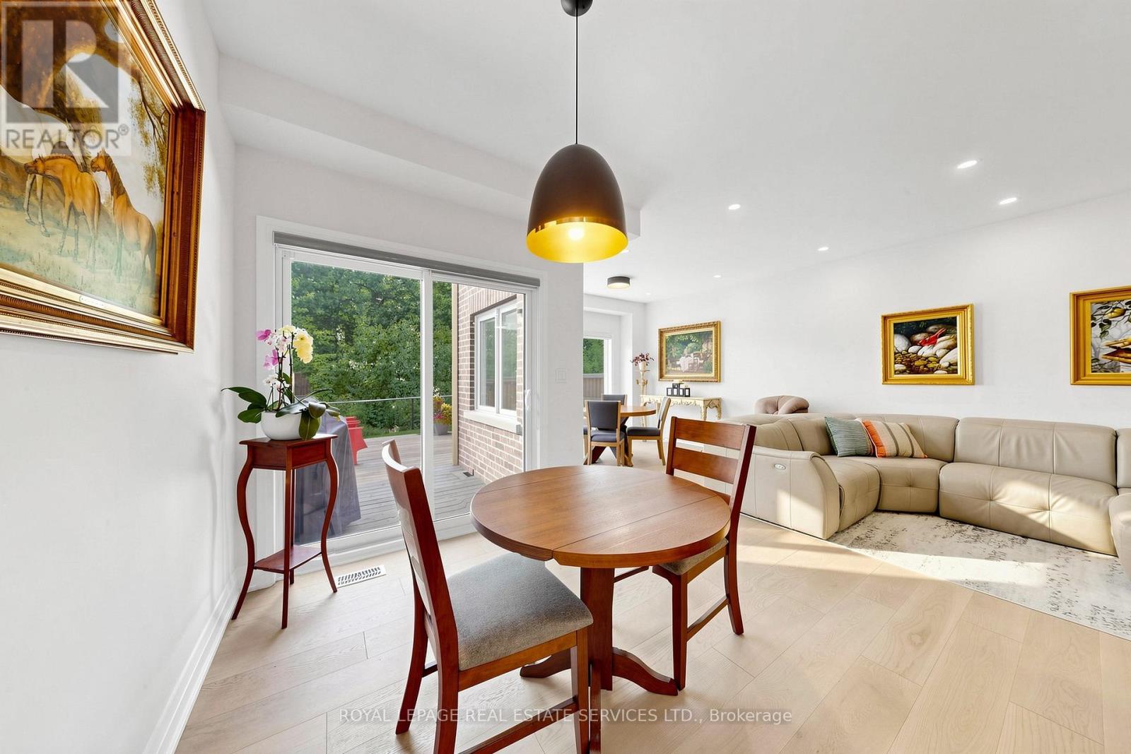19 SUMMERBEAM WAY - 14