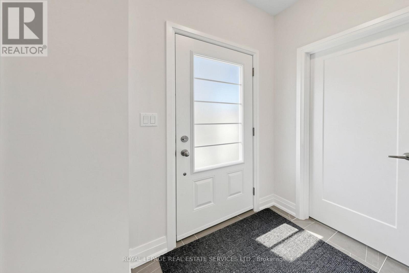 19 SUMMERBEAM WAY - 18