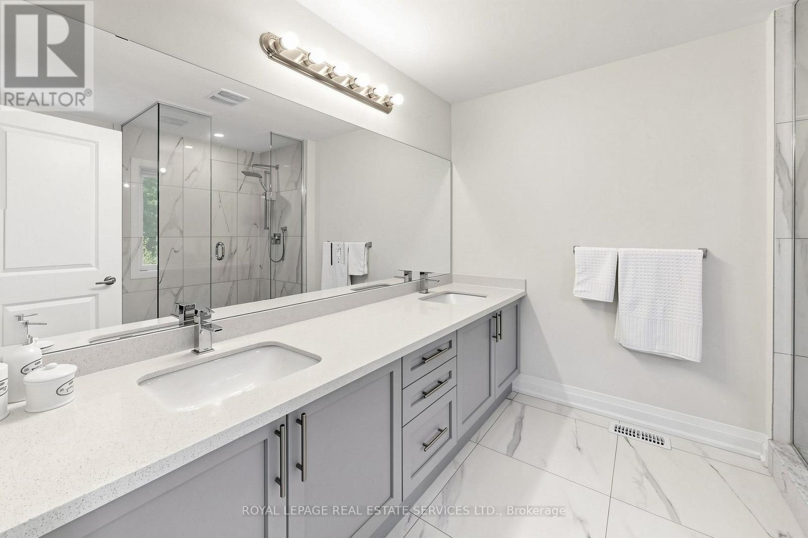 19 SUMMERBEAM WAY - 25