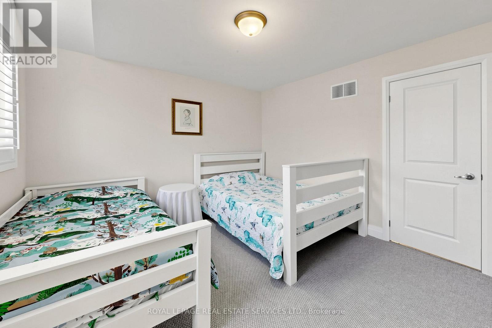 19 SUMMERBEAM WAY - 32