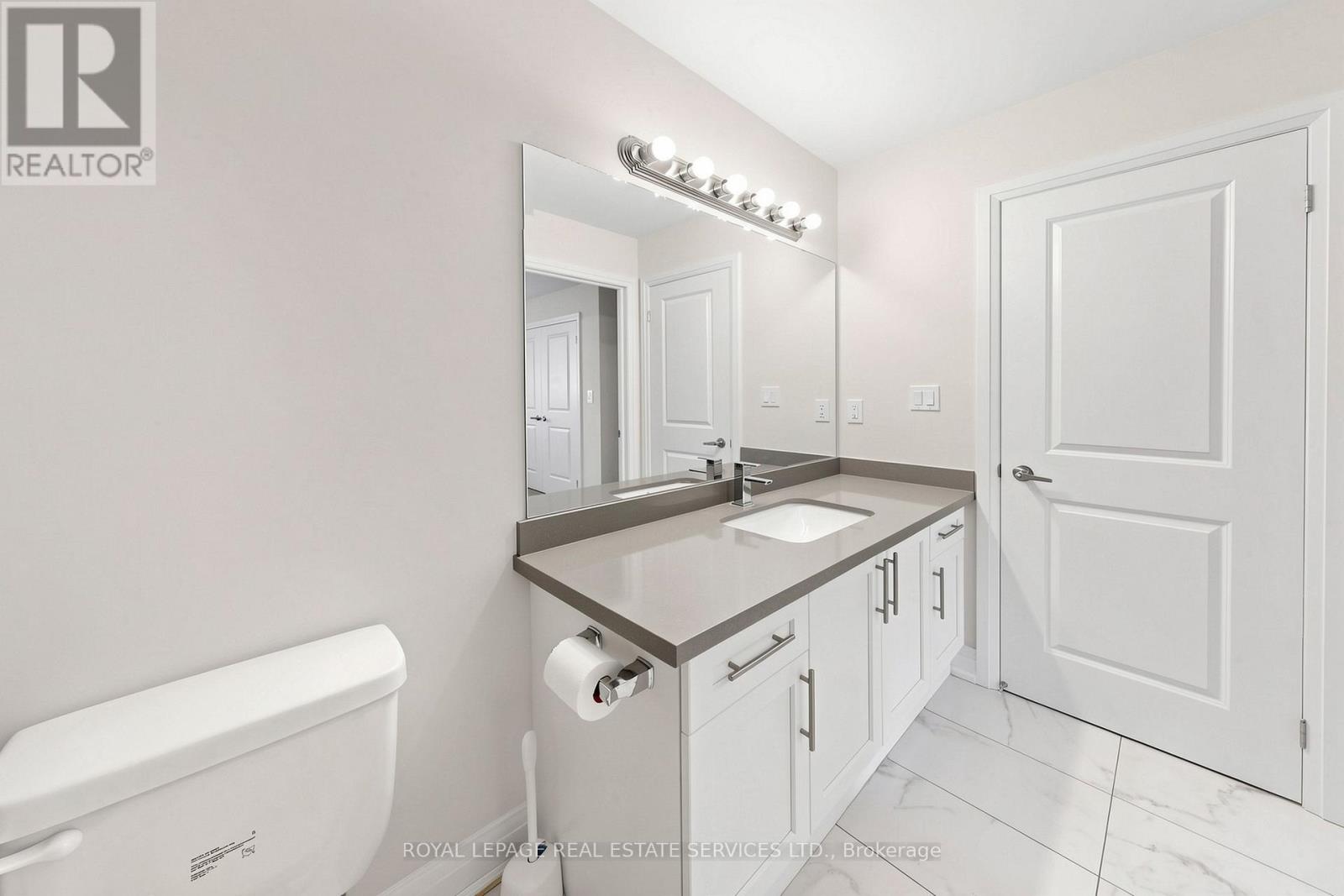 19 SUMMERBEAM WAY - 34