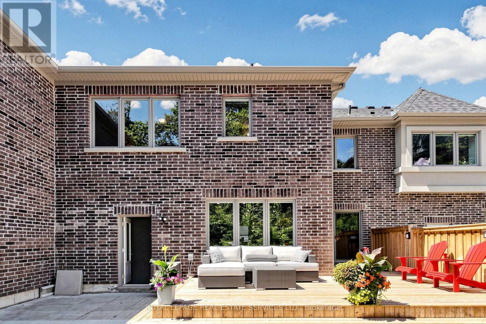 19 SUMMERBEAM WAY - 37