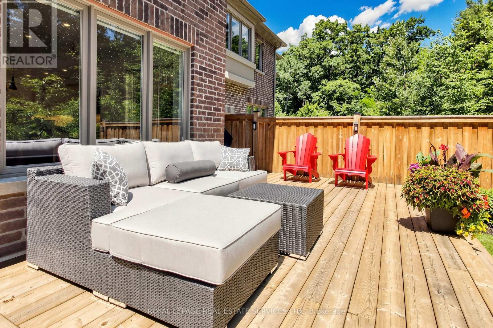 19 SUMMERBEAM WAY - 42