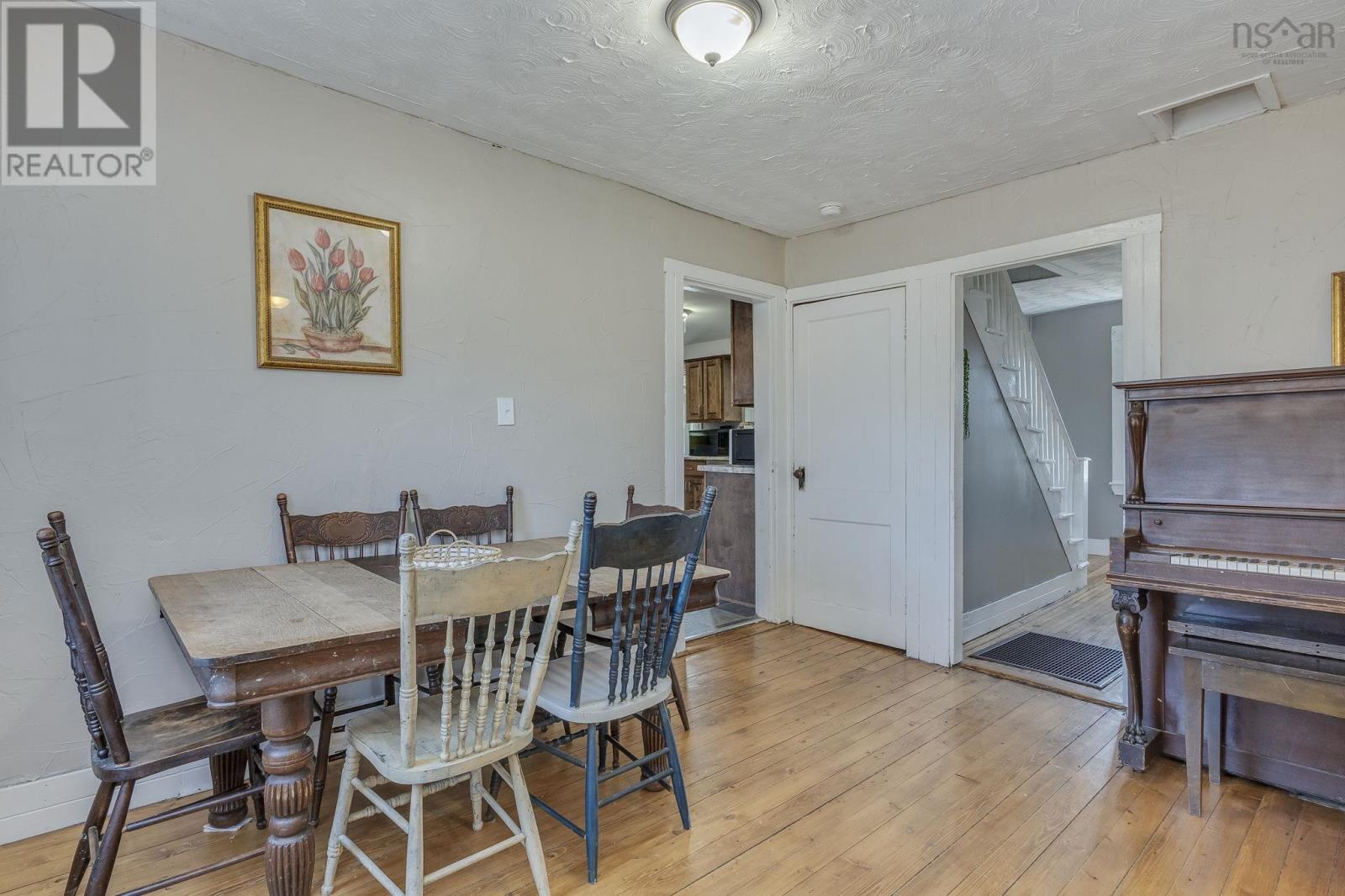 1278 Crisp Road - 10