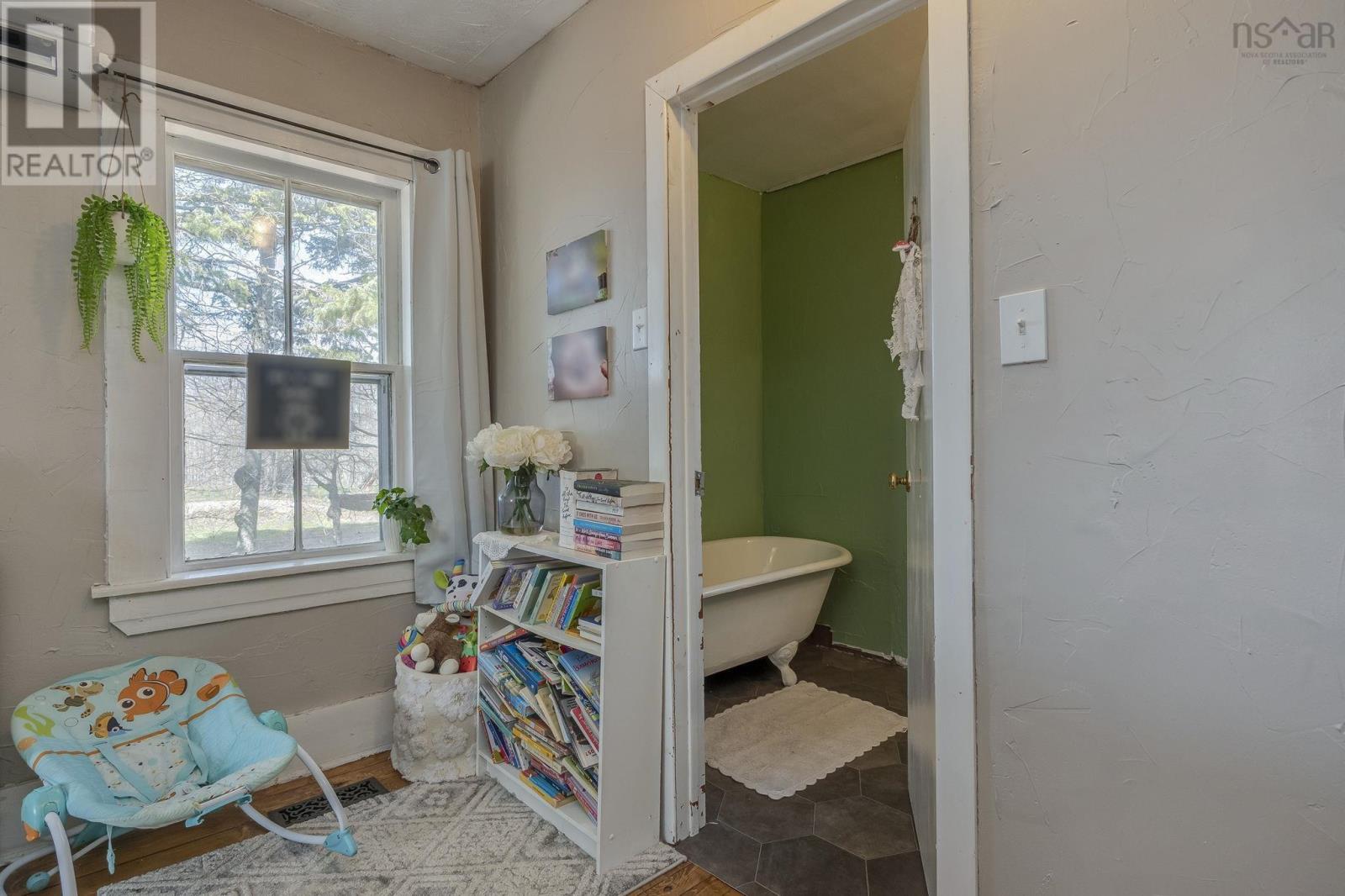 1278 Crisp Road - 13