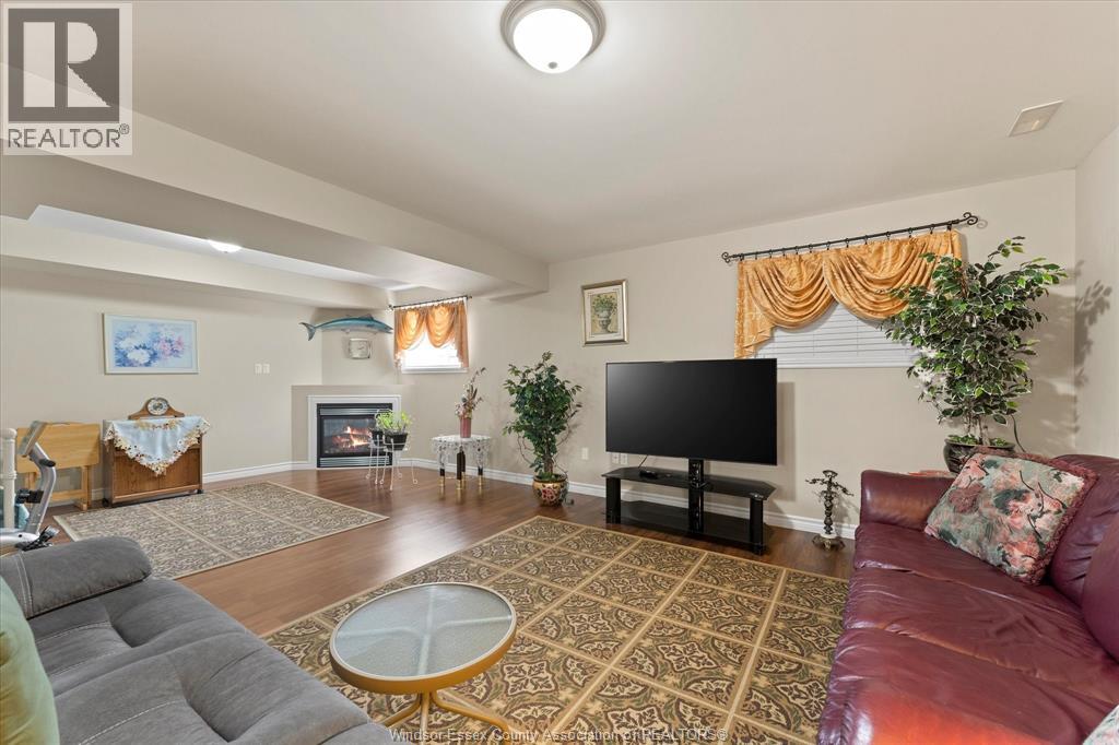 11865 ROCKLAND - 21
