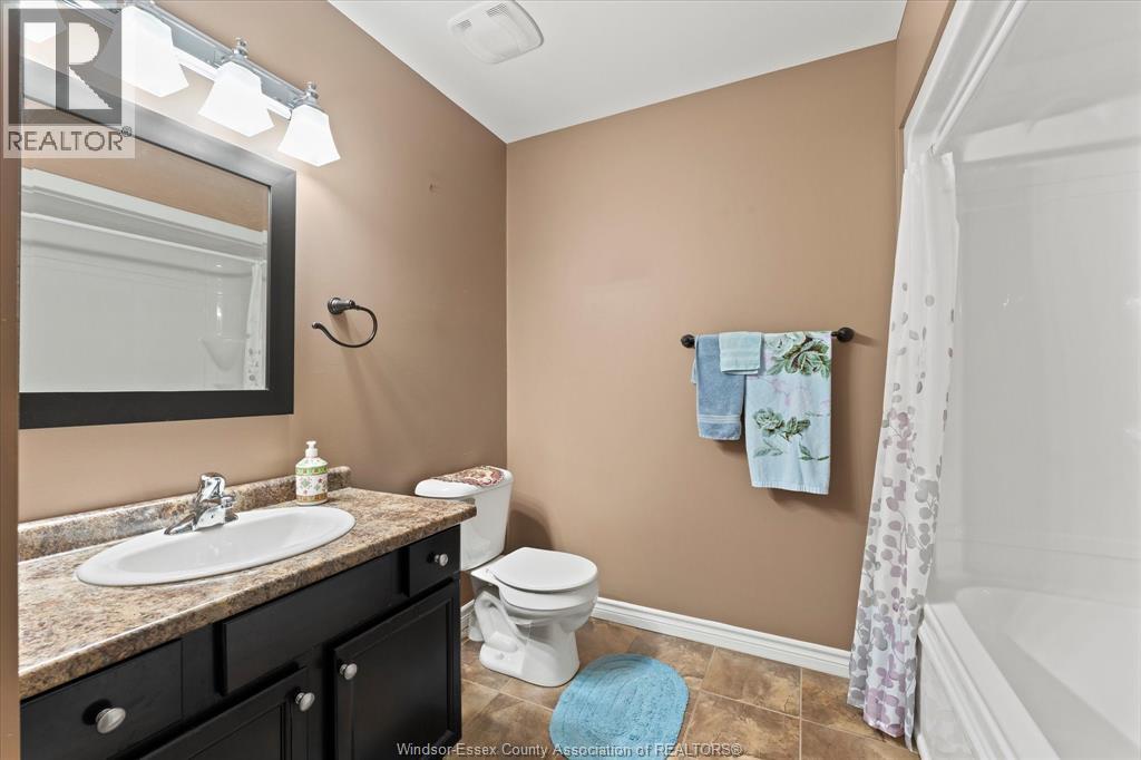 11865 ROCKLAND - 18
