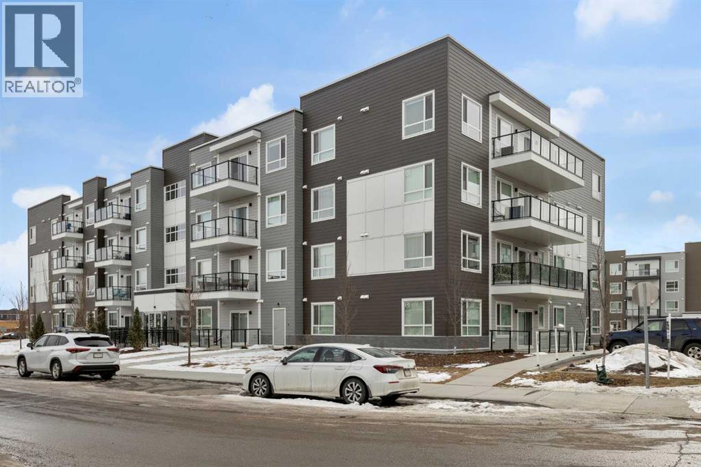 #2106 33 Carringham Gate NW - 1