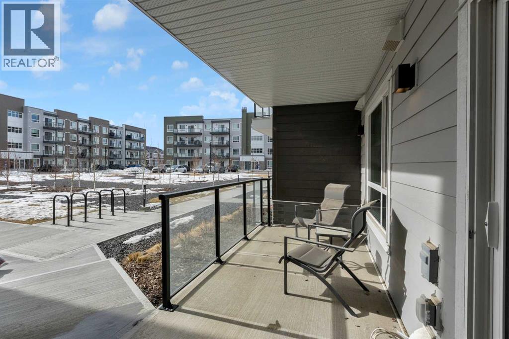 #2106 33 Carringham Gate NW - 26