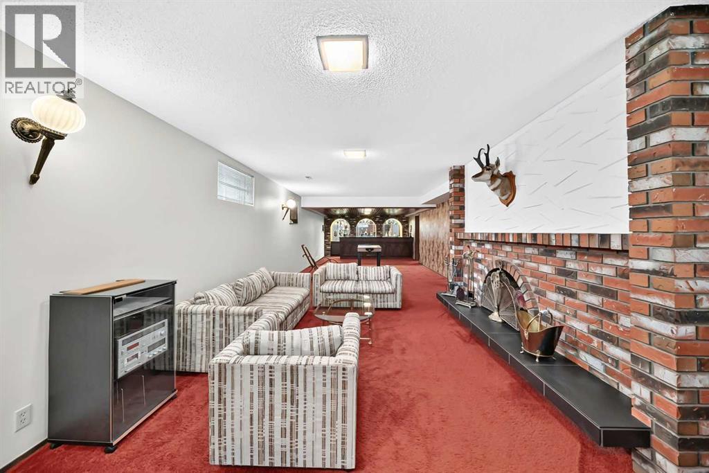 3407 50 Street NW - 36