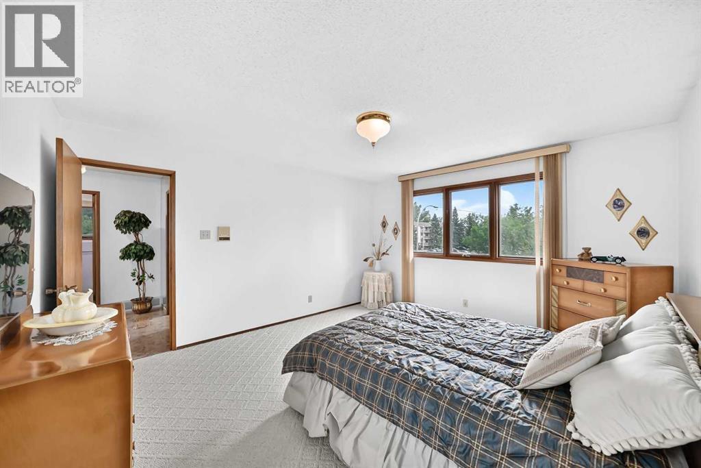 3407 50 Street NW - 29