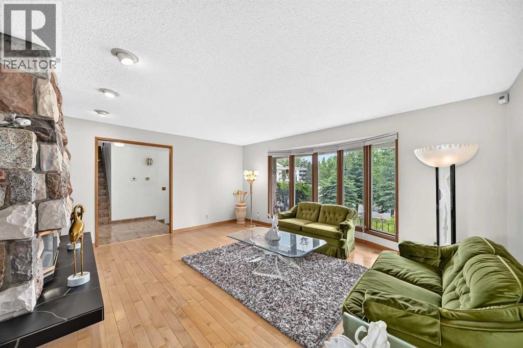 3407 50 Street NW - 16