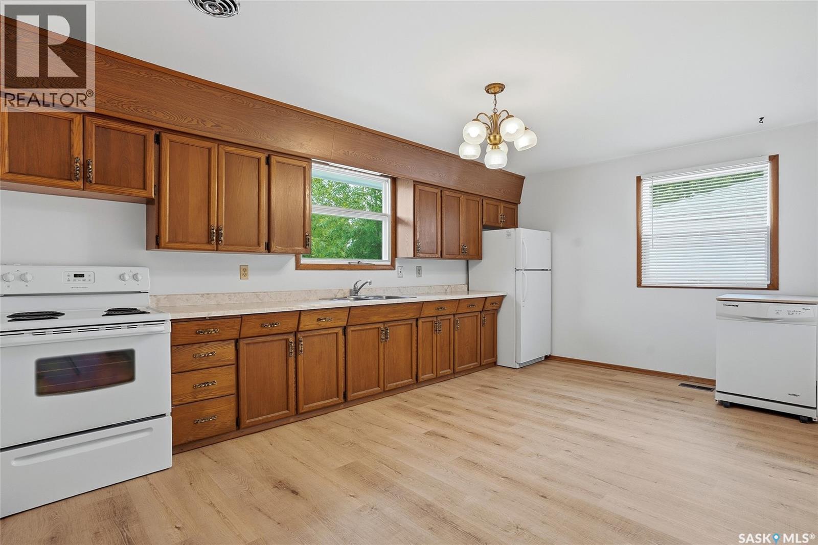 1704 Preston AVENUE S — photo 8