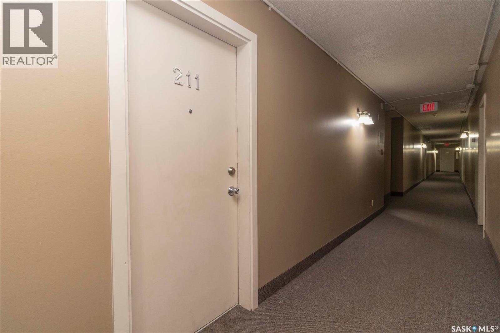 211 710 Melrose AVENUE - photo 2