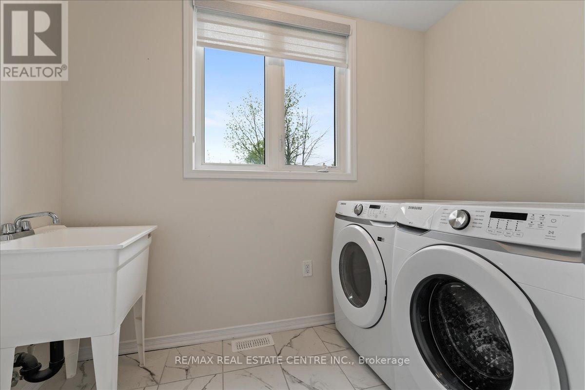 119 CUESTA HEIGHTS - 23