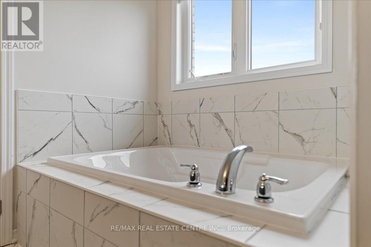 119 CUESTA HEIGHTS - 34