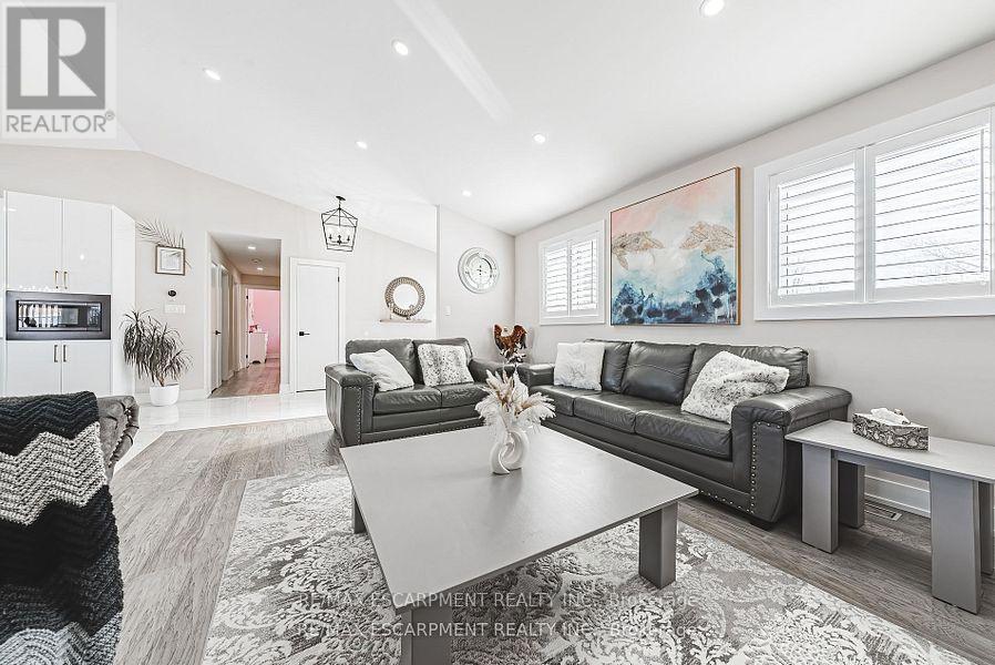 1796 PENNY LANE - 8
